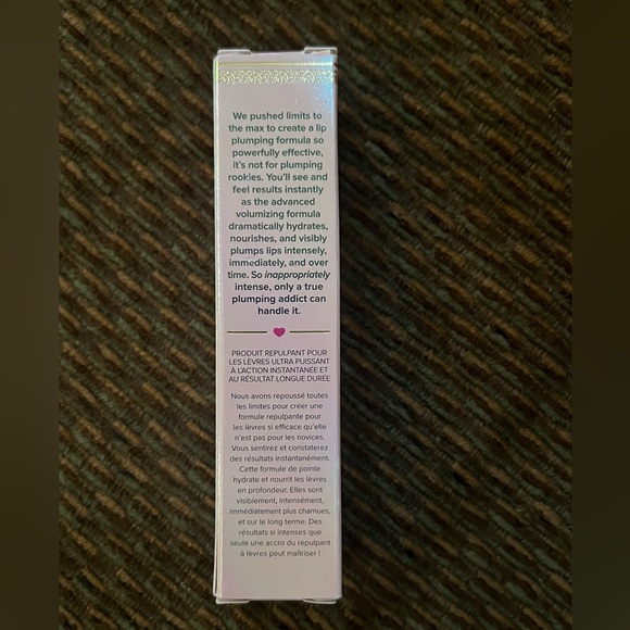 New Unopened Box Too Faced Lip Injection - Picture 3 of 3